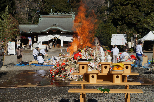 栃木県護国神社のどんと焼き