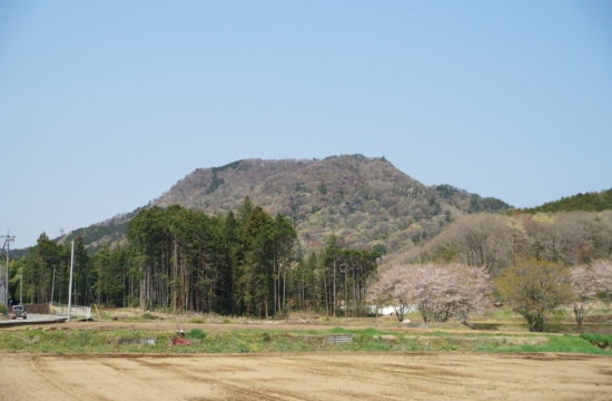 鞍掛山