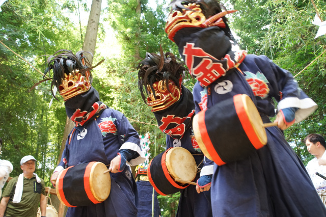 天下一関白流神獅子舞（逆面）