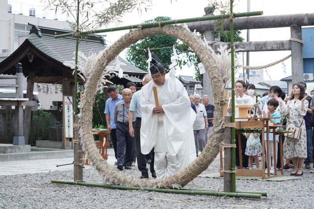 八坂神社名越大祓式・茅の輪くぐり